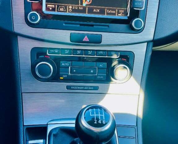 
								VW Passat Variant Comfortline BMT 2,0 TDI full									