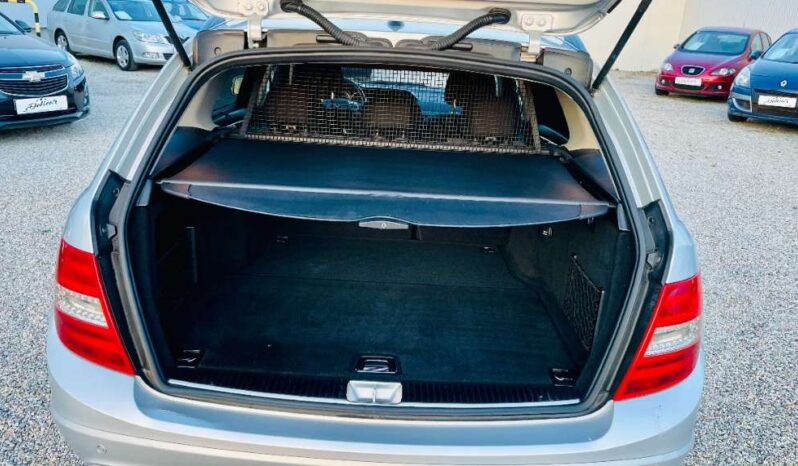 
								Mercedes-Benz C-Klasse C 200 T CDI full									