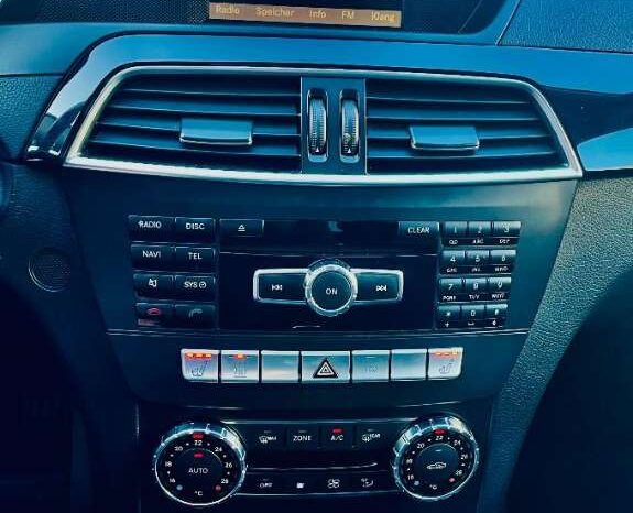 
								Mercedes-Benz C-Klasse C 200 T CDI full									