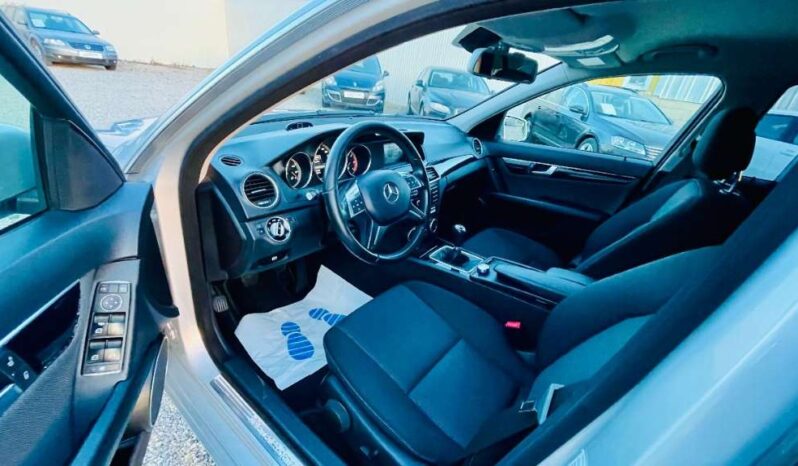 
								Mercedes-Benz C-Klasse C 200 T CDI full									