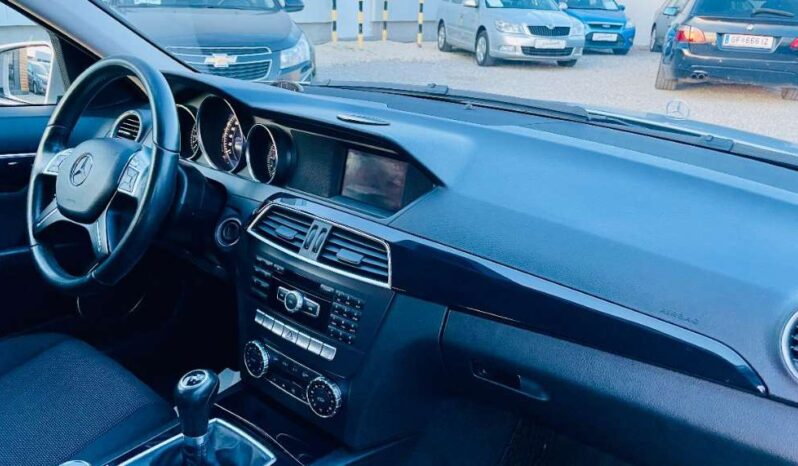 
								Mercedes-Benz C-Klasse C 200 T CDI full									