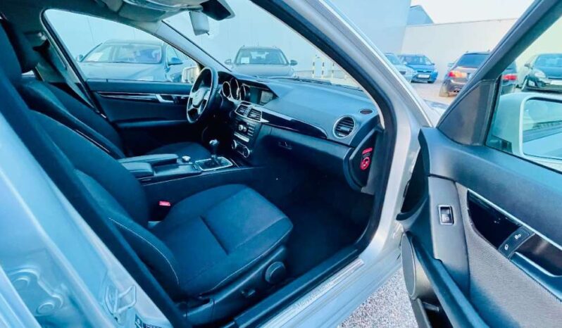 
								Mercedes-Benz C-Klasse C 200 T CDI full									