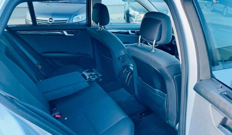 
								Mercedes-Benz C-Klasse C 200 T CDI full									