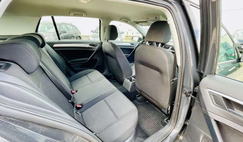 
								VW Golf 1,6 TDI SCR full									