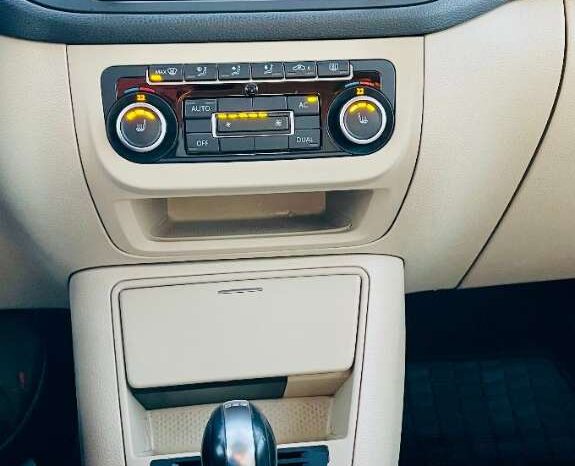 
								VW Golf Plus Sky Automatik Limousine full									