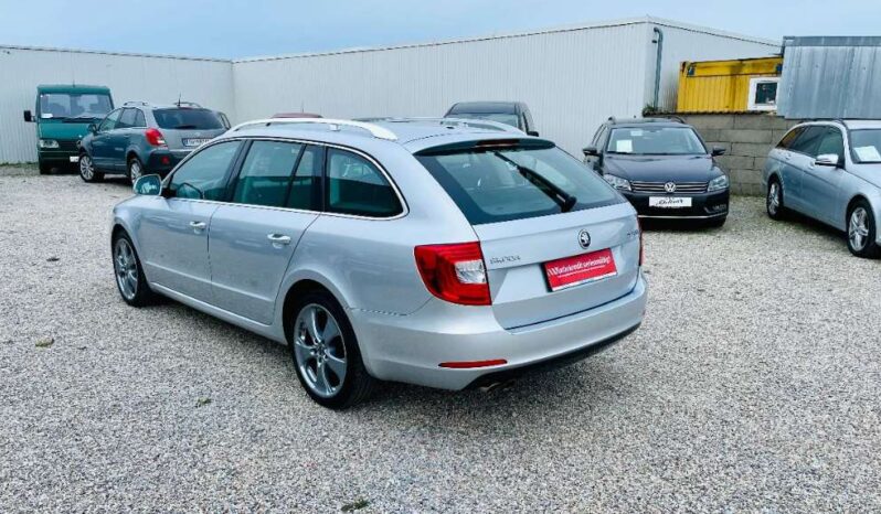 
								Skoda Superb Combi Ambition 2,0 TDI full									