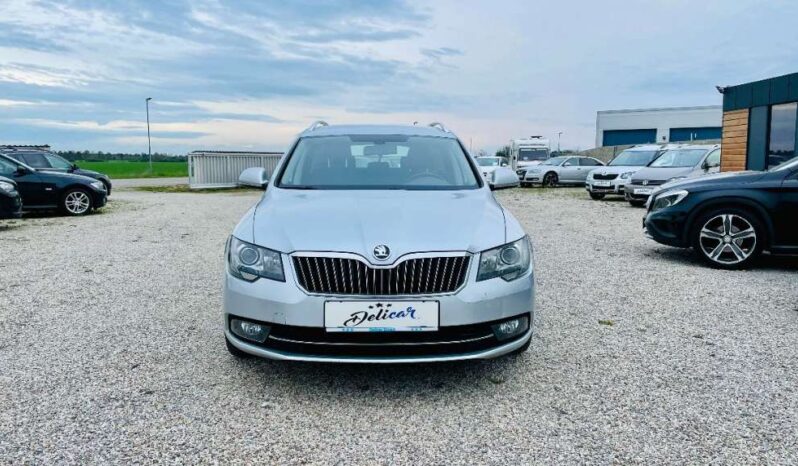 
								Skoda Superb Combi Ambition 2,0 TDI full									
