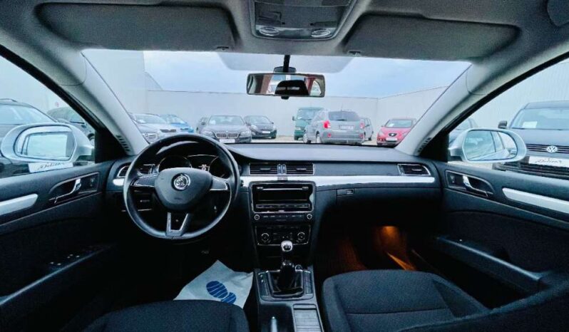 
								Skoda Superb Combi Ambition 2,0 TDI full									