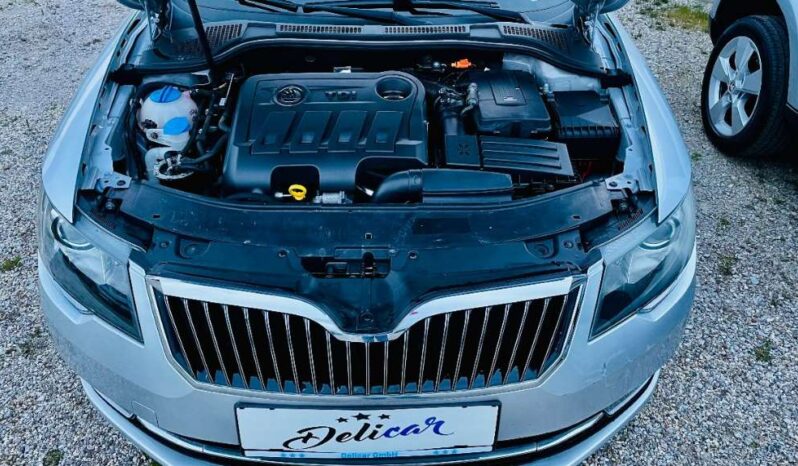
								Skoda Superb Combi Ambition 2,0 TDI full									