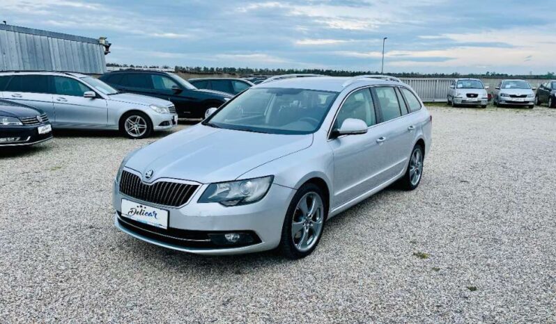 
								Skoda Superb Combi Ambition 2,0 TDI full									