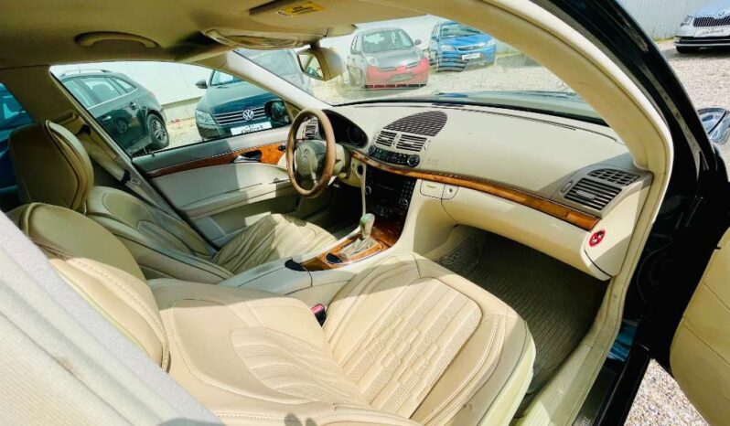 
								Mercedes-Benz E-Klasse E 220 Classic CDI Limousine full									