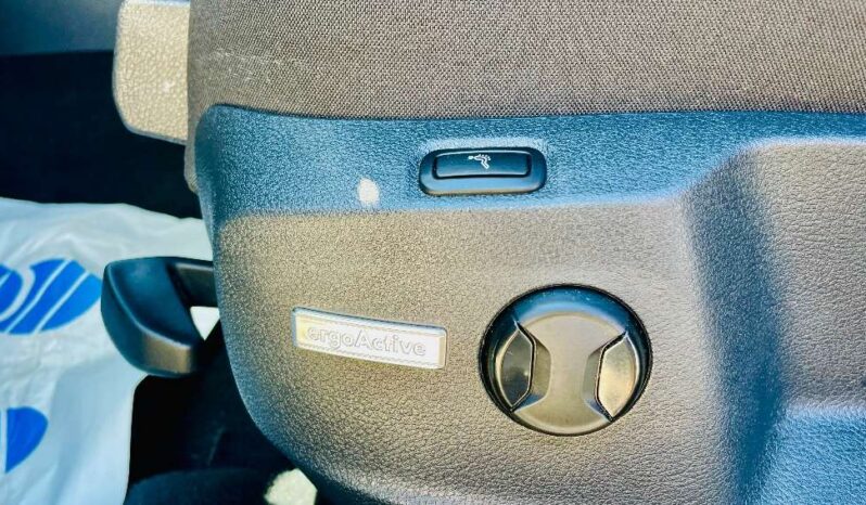 VW Golf Comfortline Automatik Navi full