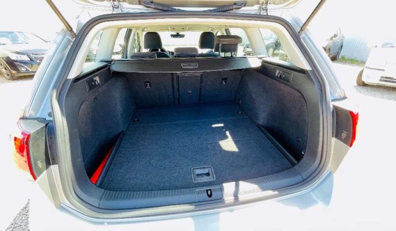 VW Golf Comfortline Automatik Navi full