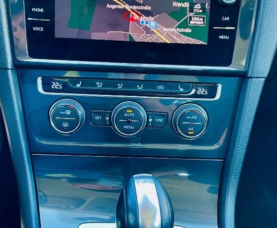 VW Golf Comfortline Automatik Navi full