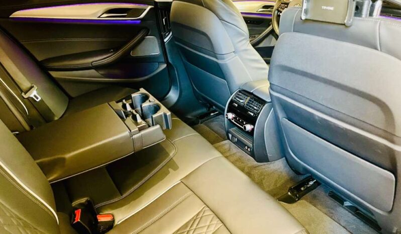 
								BMW 5er-Reihe Sitz Belüftung, Head-up Virtual Cockpit, 19zoll 540d 48 V Touring xDrive Aut. full									