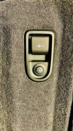 
										BMW 5er-Reihe Sitz Belüftung, Head-up Virtual Cockpit, 19zoll 540d 48 V Touring xDrive Aut. full									