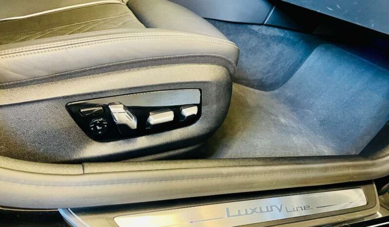 
								BMW 5er-Reihe Sitz Belüftung, Head-up Virtual Cockpit, 19zoll 540d 48 V Touring xDrive Aut. full									