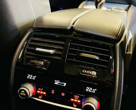 
								BMW 5er-Reihe Sitz Belüftung, Head-up Virtual Cockpit, 19zoll 540d 48 V Touring xDrive Aut. full									