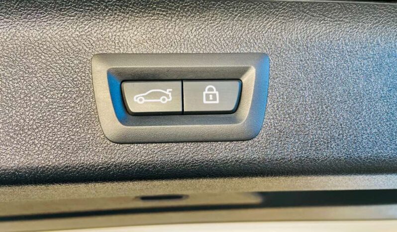 
								BMW 5er-Reihe Sitz Belüftung, Head-up Virtual Cockpit, 19zoll 540d 48 V Touring xDrive Aut. full									