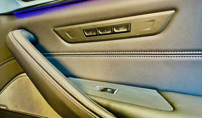 
								BMW 5er-Reihe Sitz Belüftung, Head-up Virtual Cockpit, 19zoll 540d 48 V Touring xDrive Aut. full									