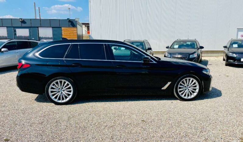
								BMW 5er-Reihe Sitz Belüftung, Head-up Virtual Cockpit, 19zoll 540d 48 V Touring xDrive Aut. full									