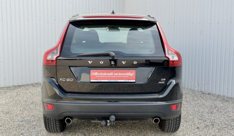 
								Volvo XC60 2.4 D5 Kinetic AWD full									