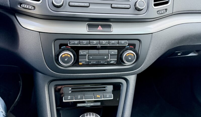 
								Volkswagen Sharan 2.0 TDI Comfortline BlueMotion full									