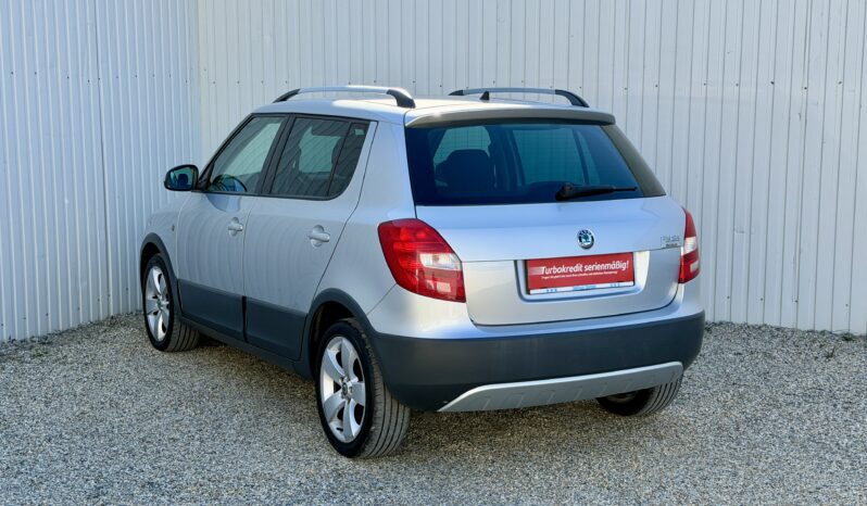 
								Skoda Fabia 1.6 TDI Scout full									