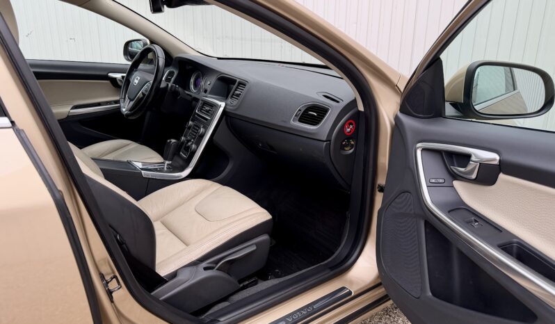 
								Volvo S60 1.6 T4 Summum full									