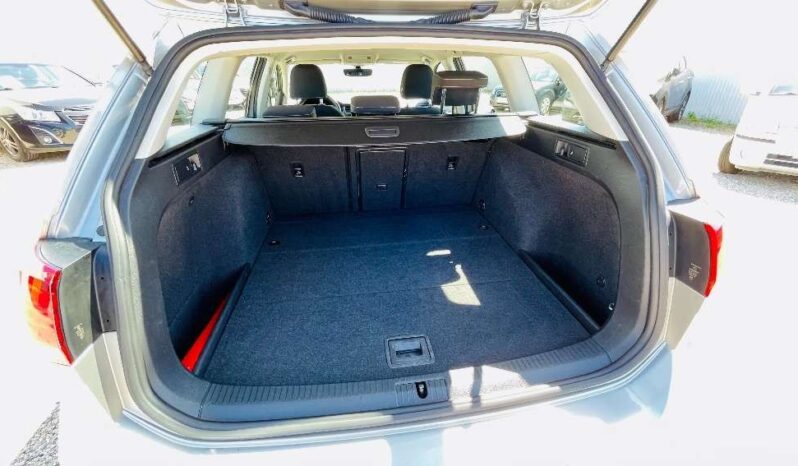 
								Volkswagen Golf VII 1.4 TSI Comfortline BlueMotion full									