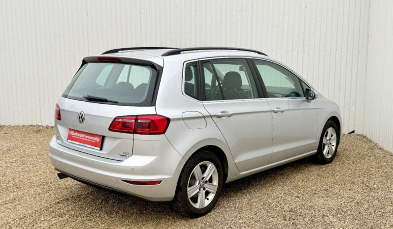 
								VW Golf Sportsvan Highline full									