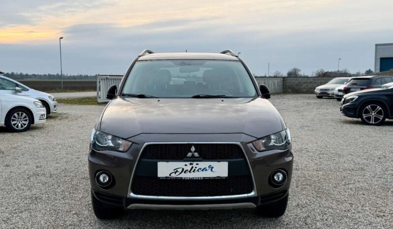 
								Mitsubishi Outlander 2.2 DI-D Instyle 4WD full									