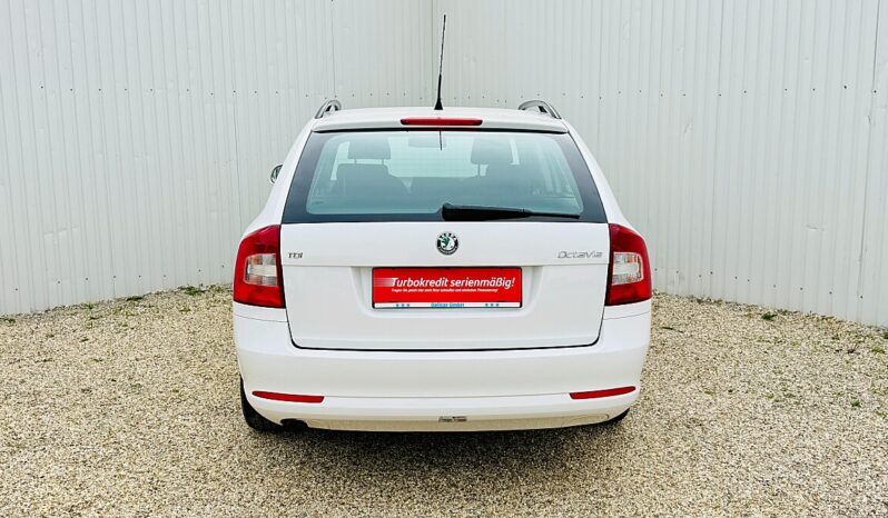 
								Skoda Octavia Combi 1,6 Elegance TDI full									