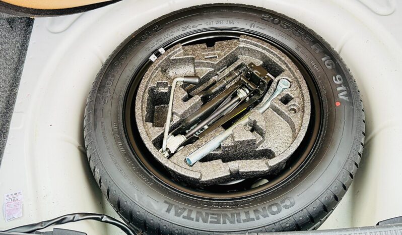 
								Skoda Octavia Combi 1,6 Elegance TDI full									