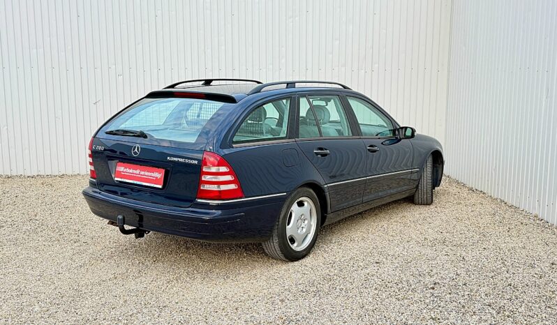
								Mercedes-Benz C-Klasse C 200 Kompressor T Elegance full									