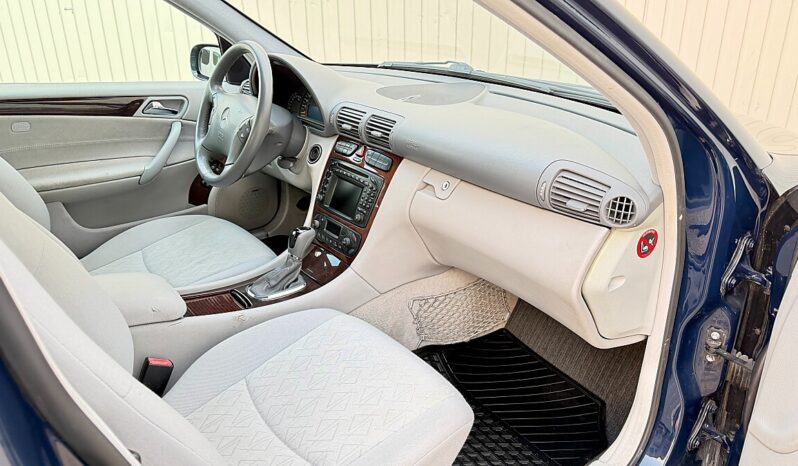 
								Mercedes-Benz C-Klasse C 200 Kompressor T Elegance full									