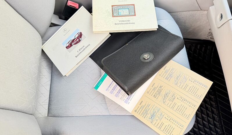 
								Mercedes-Benz C-Klasse C 200 Kompressor T Elegance full									