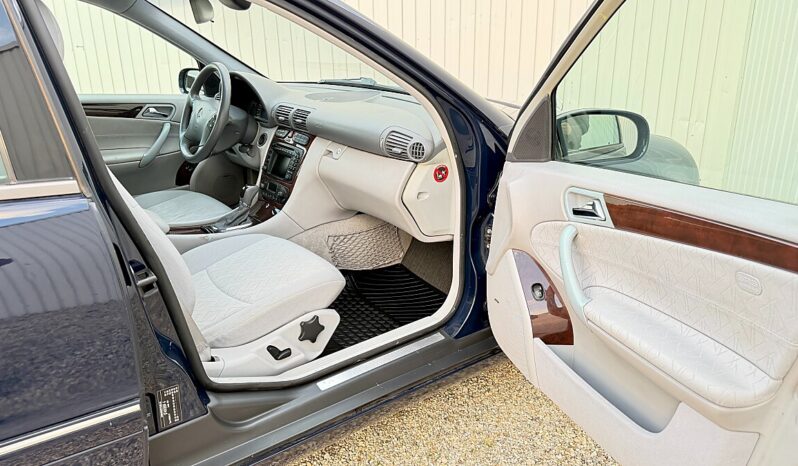 
								Mercedes-Benz C-Klasse C 200 Kompressor T Elegance full									