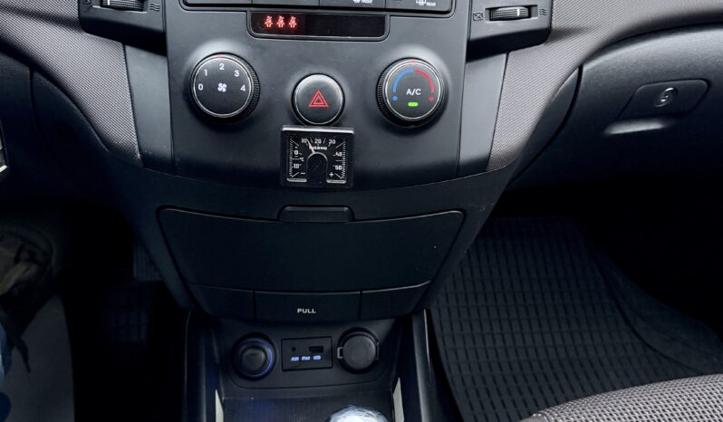 
								Hyundai i30 1.6 full									