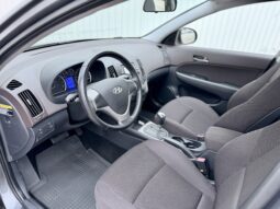 
										Hyundai i30 1.6 full									