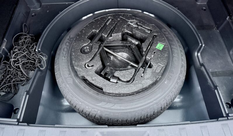 
								Hyundai i30 1.6 full									