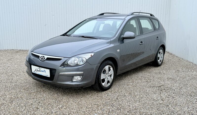 
								Hyundai i30 1.6 full									