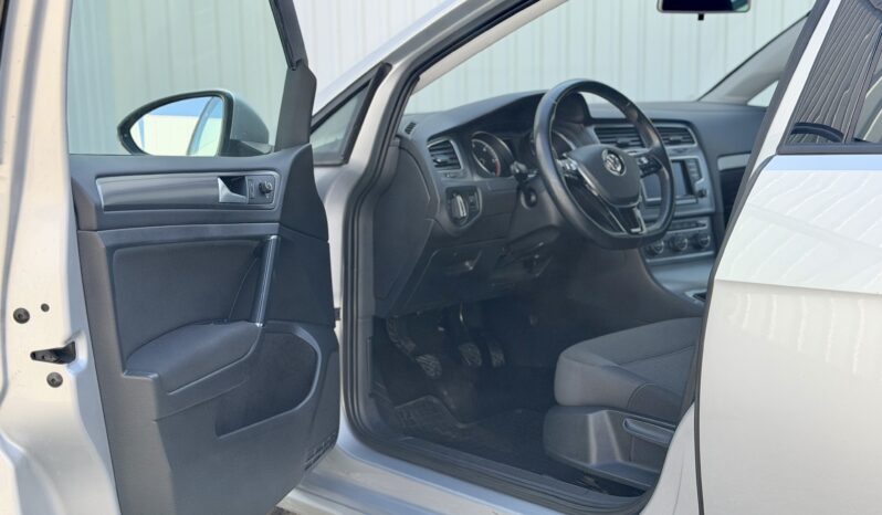 
								Volkswagen Golf VI 1.6 TDI BMT full									