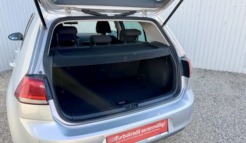 
								Volkswagen Golf VI 1.6 TDI BMT full									