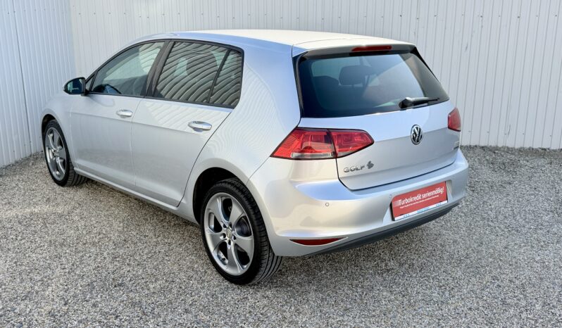 
								Volkswagen Golf VI 1.6 TDI BMT full									