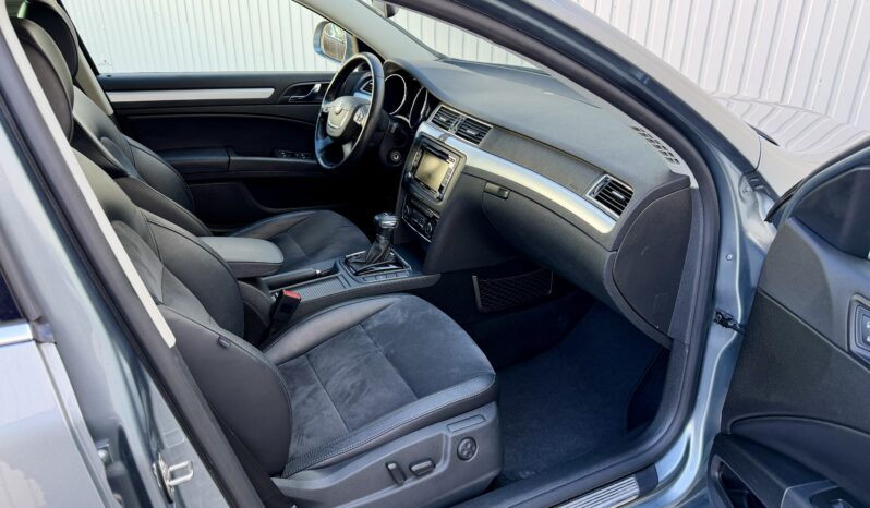 
								Skoda Superb 2.0 TDI Elegance full									