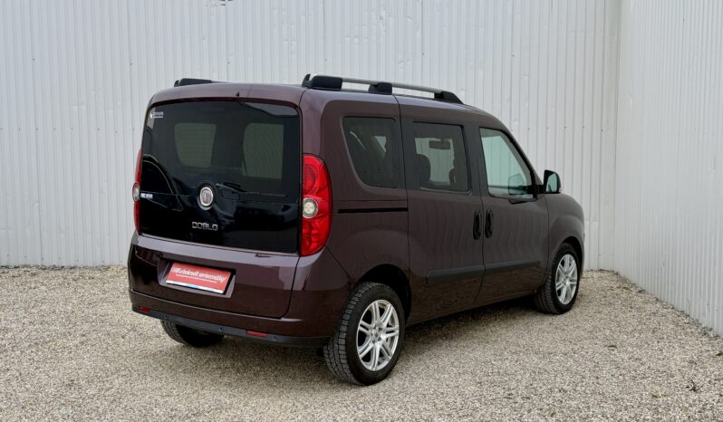 
								Fiat Doblo 1.6 JTDM Emotion full									