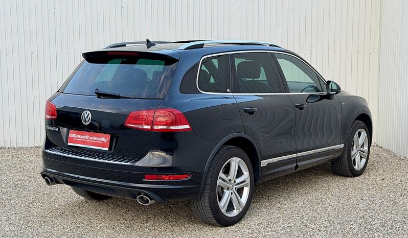 
								Volkswagen Touareg 3.0 V6 TDI 4Motion full									