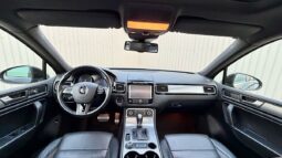 
										Volkswagen Touareg 3.0 V6 TDI 4Motion full									