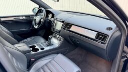 
										Volkswagen Touareg 3.0 V6 TDI 4Motion full									